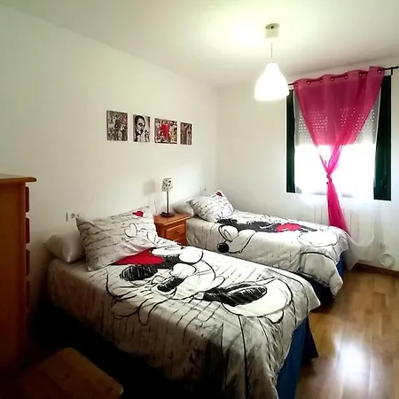 Apartamento En Zona Residencial Con Piscina * Muros de Nalón