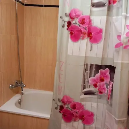 Apartamento En Zona Residencial Con Piscina * Muros de Nalón